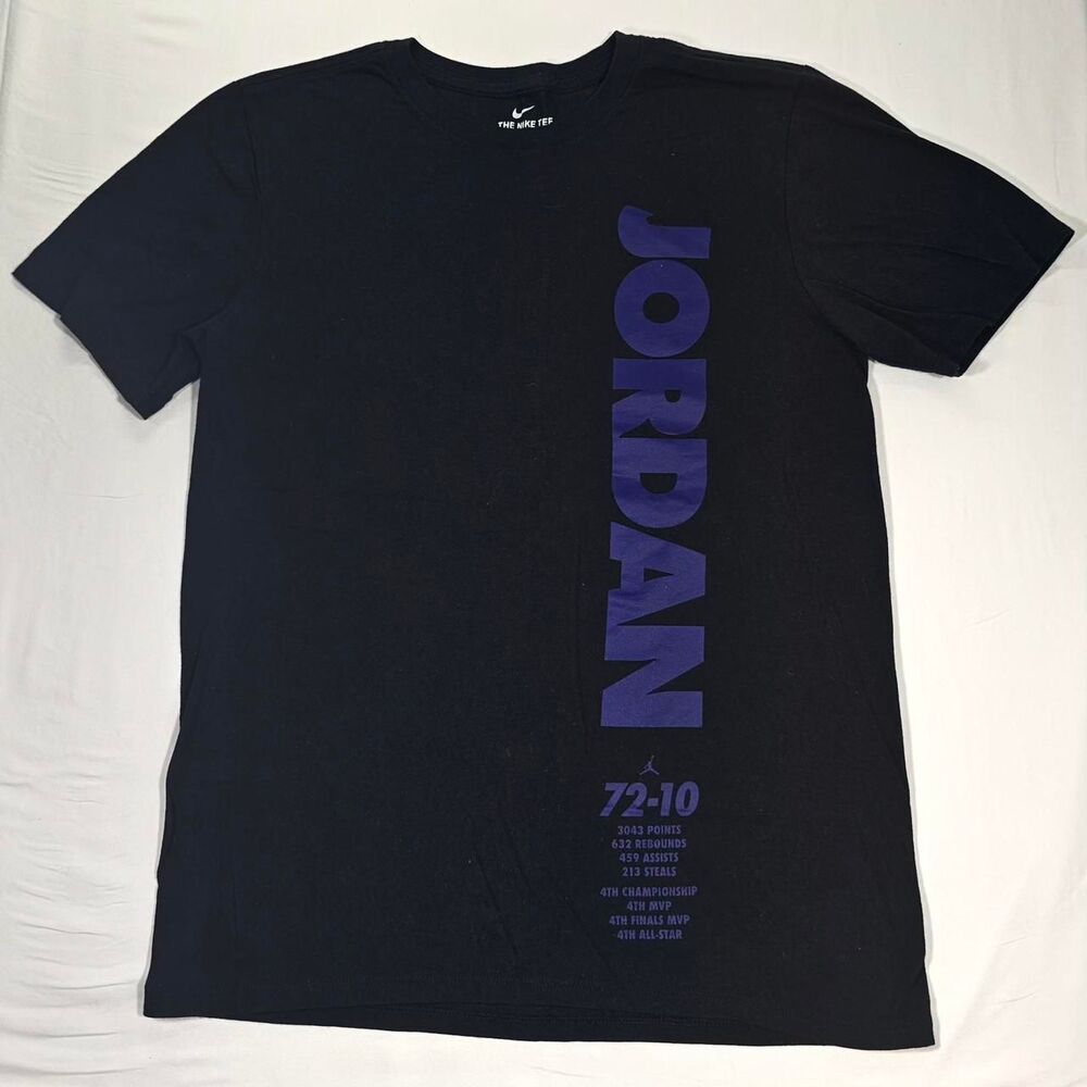 Nike Men's Black T-shirt